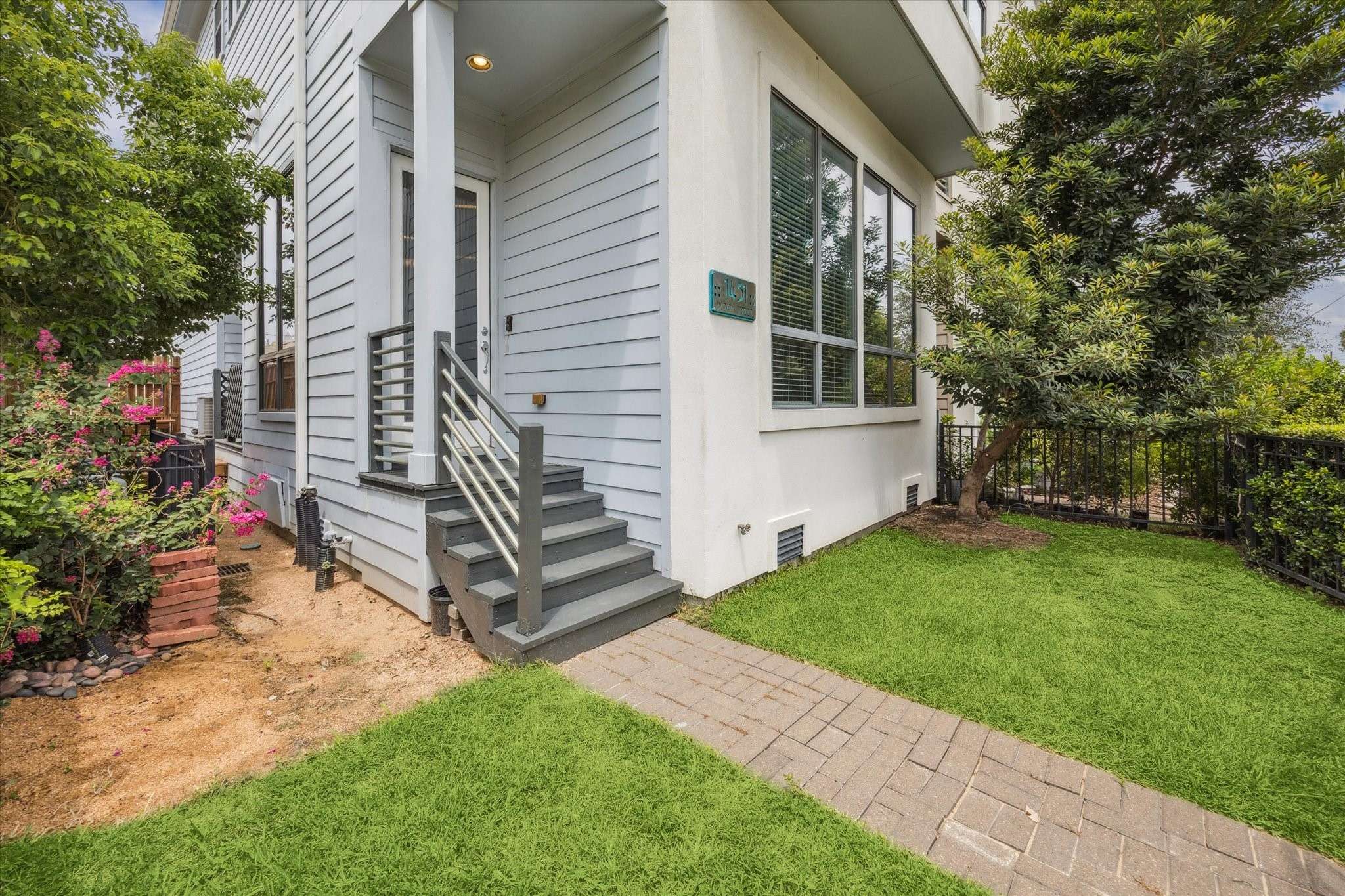 Houston, TX 77008,1431 W 24th ST