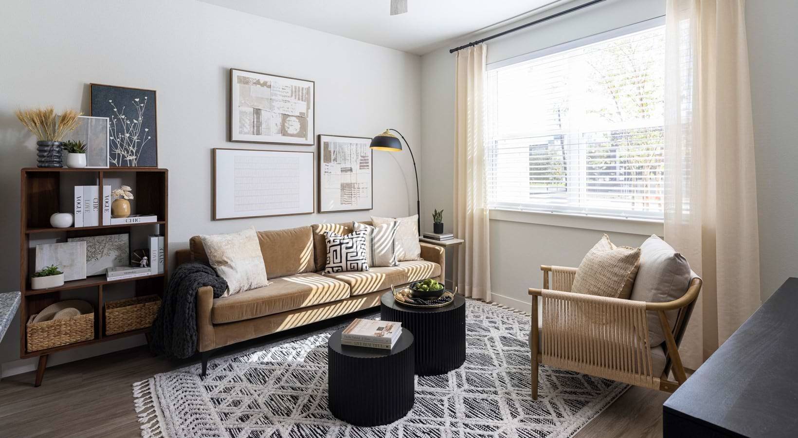 Houston, TX 77007,1505 Oliver ST #168