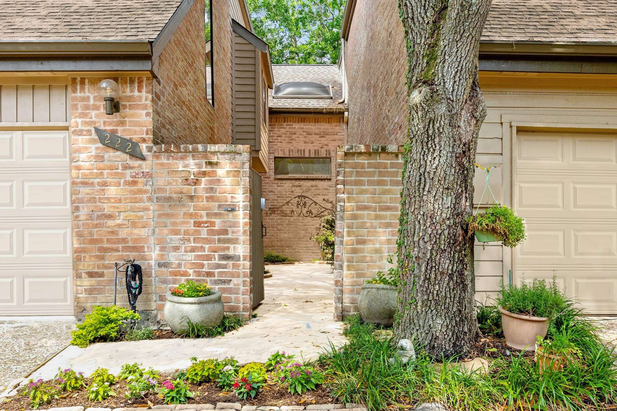Houston, TX 77024,222 Sugarberry CIR