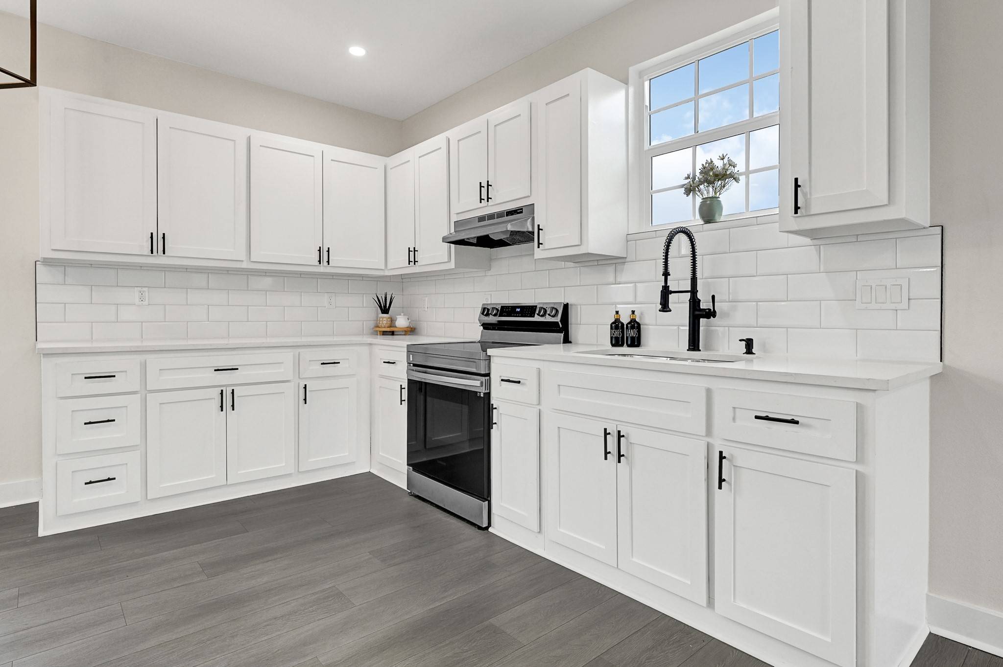 Houston, TX 77026,2412 Lucas ST