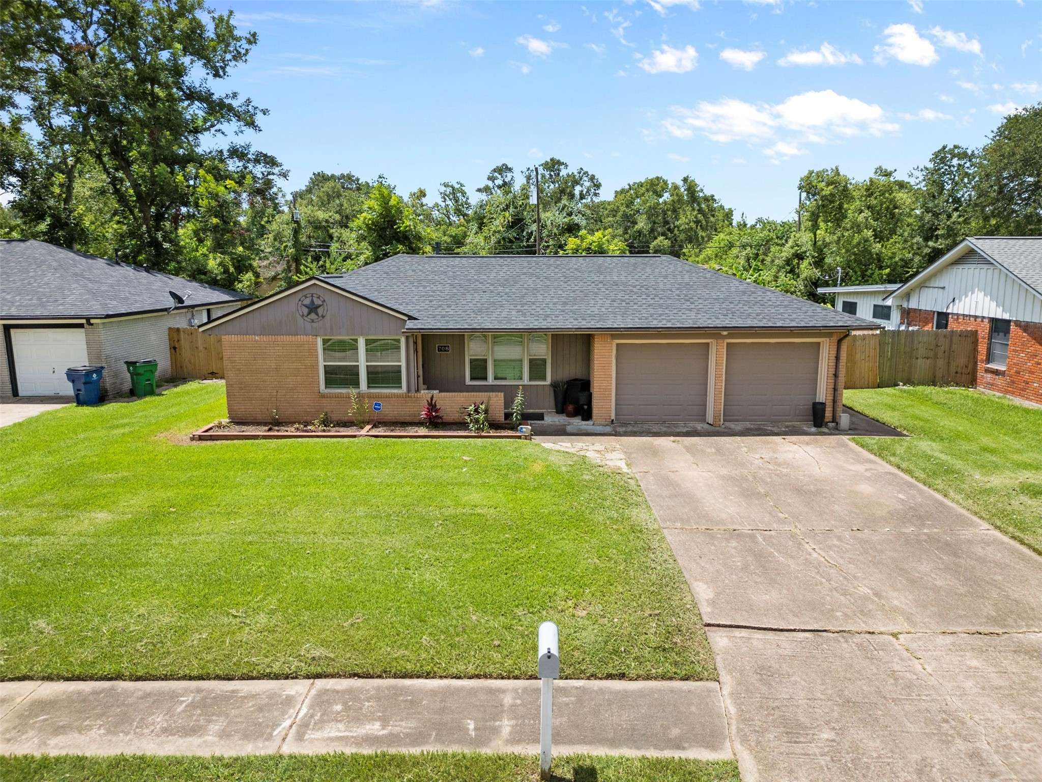 Angleton, TX 77515,708 Northridge ST