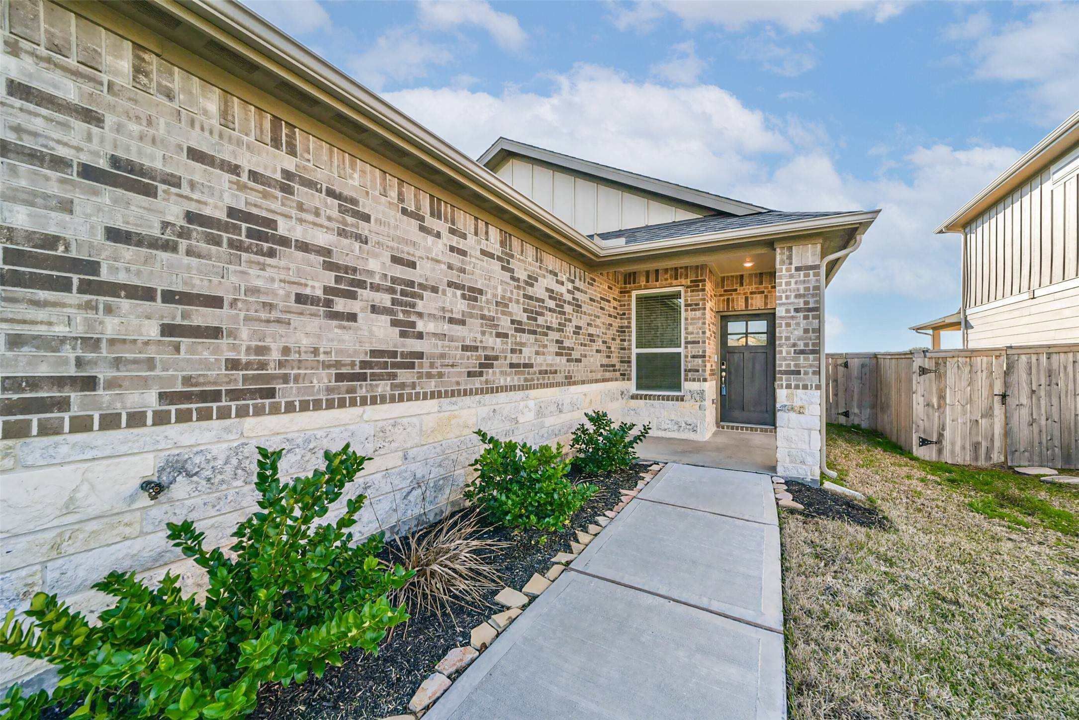 Houston, TX 77048,12306 Raekwon WAY