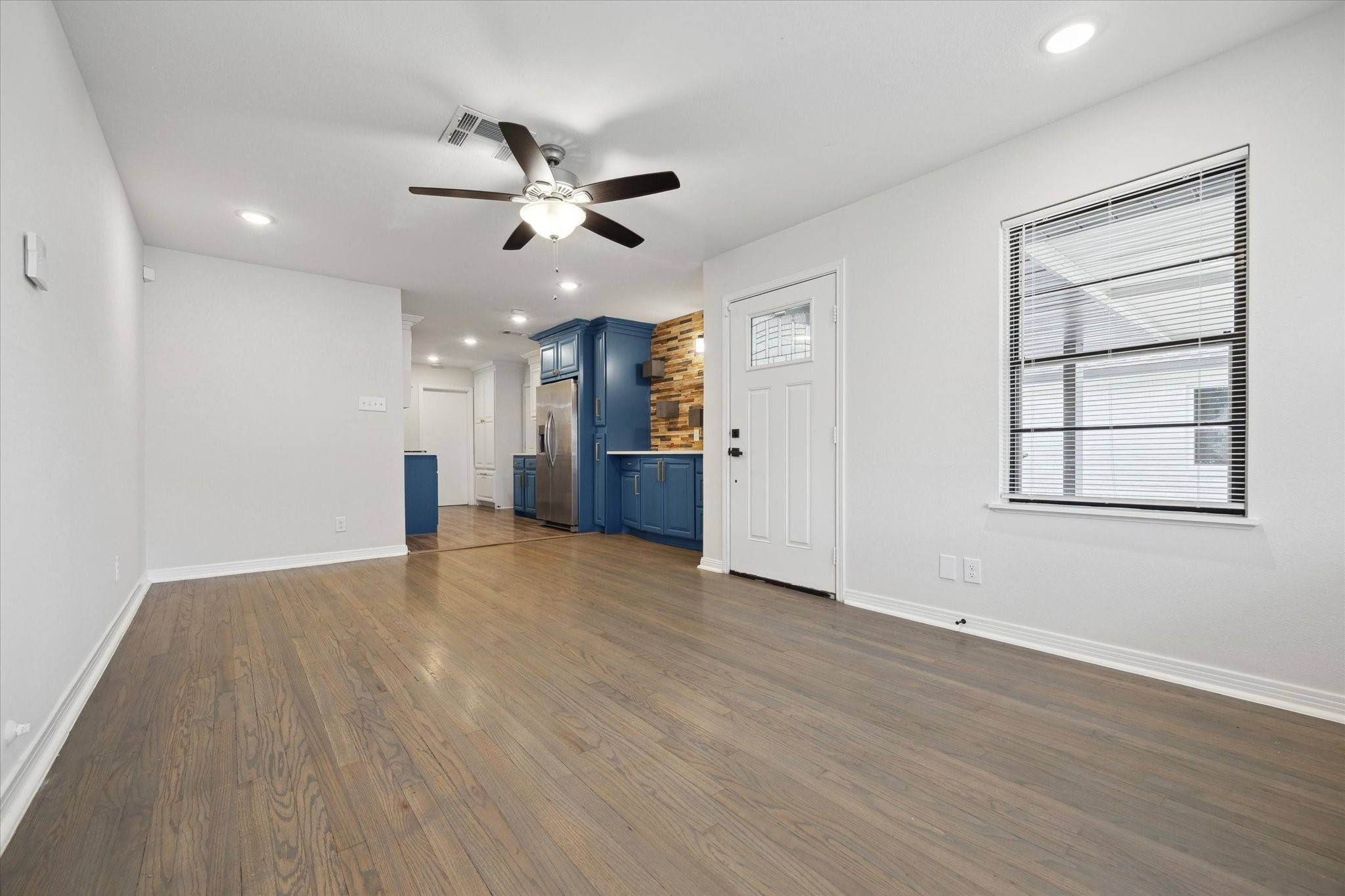 Houston, TX 77022,718 E 43rd ST