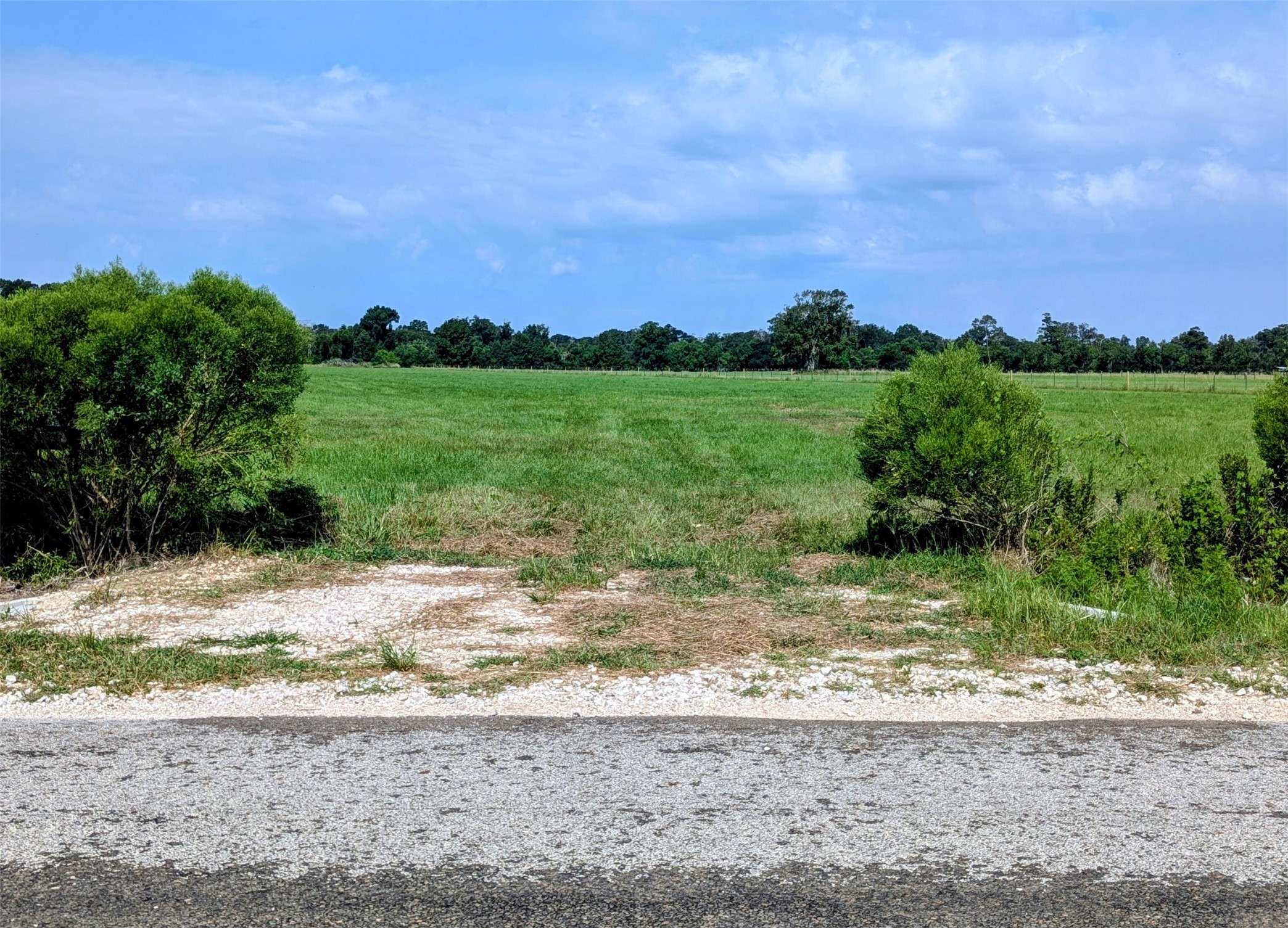 Hull, TX 77564,6117 County Road 2058