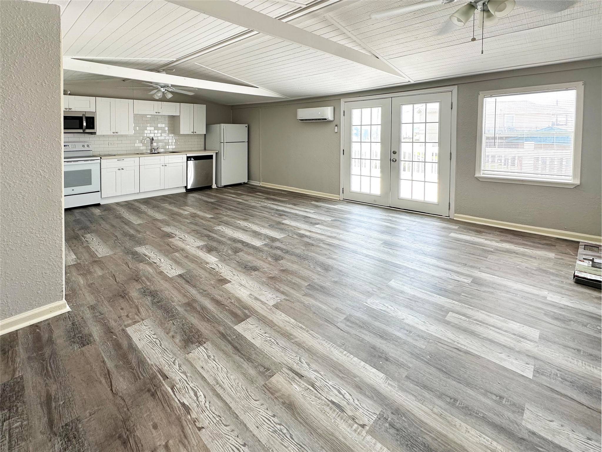 Freeport, TX 77541,323 Texas ST