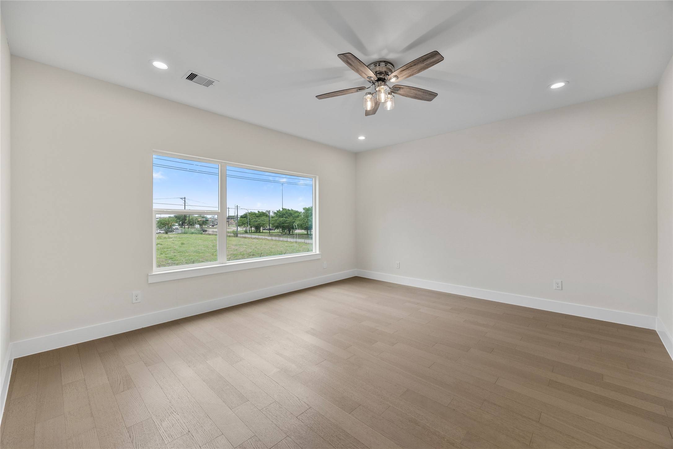 Houston, TX 77051,3828 Lockhart ST