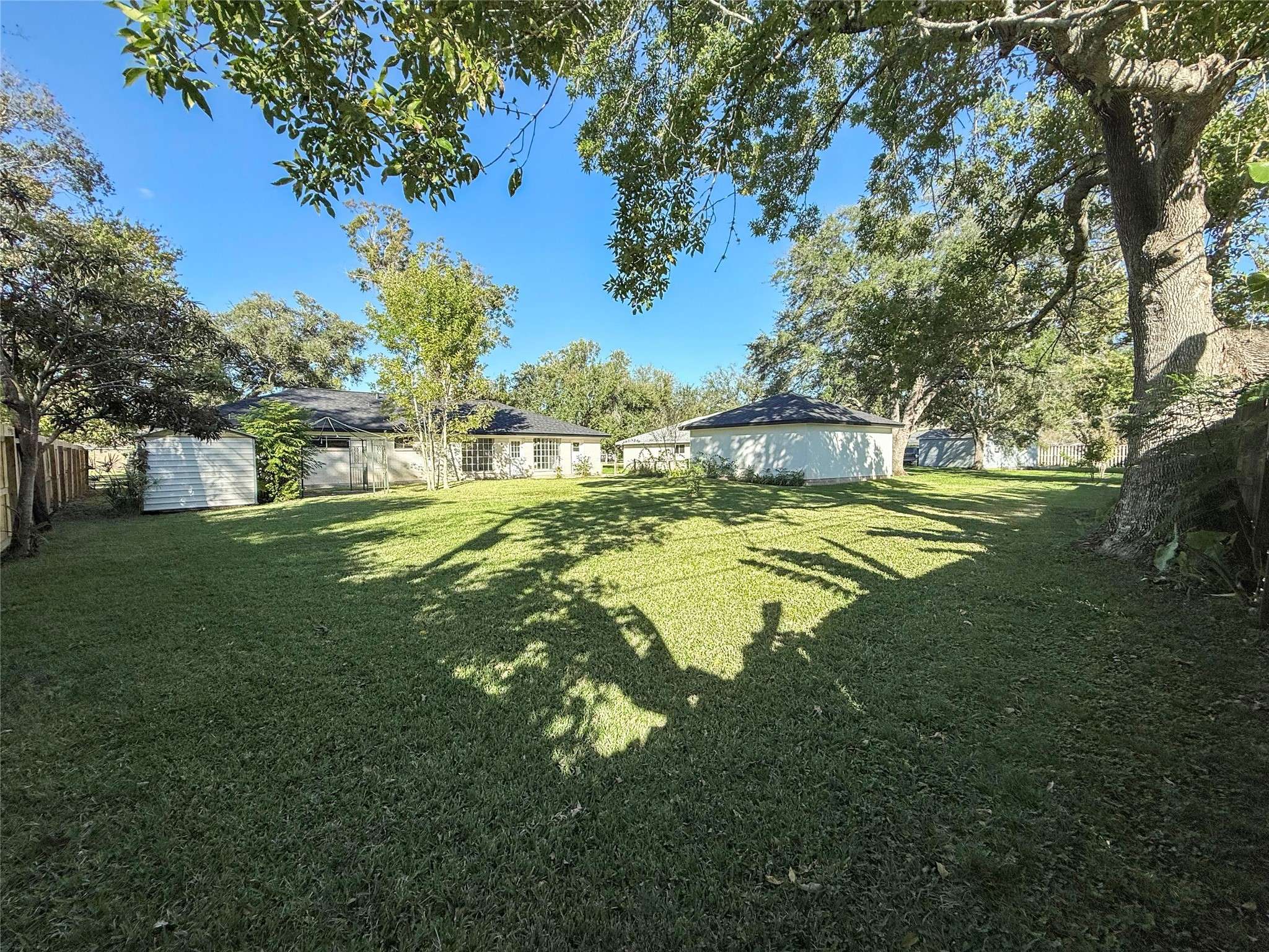 Lake Jackson, TX 77566,104 Iris ST