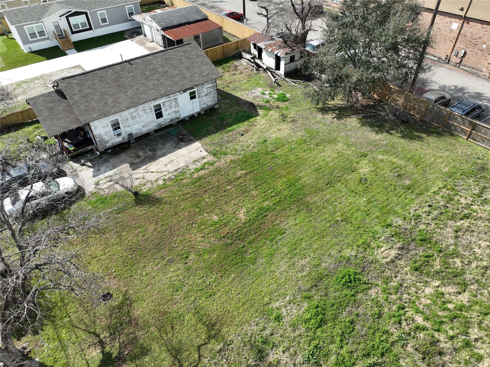 Pasadena, TX 77506,906 Paul ST
