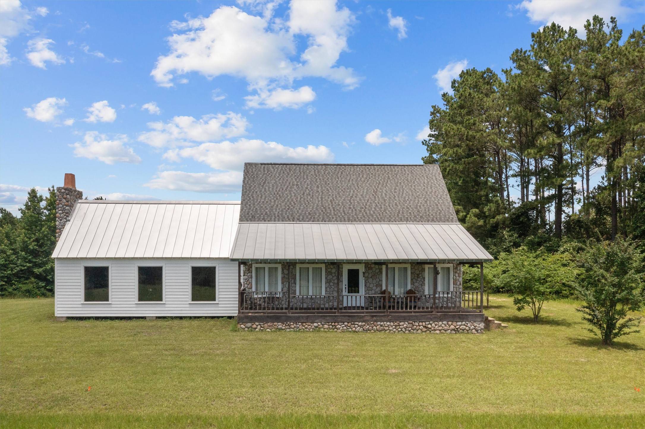 Grapeland, TX 75844,656 Vineyard View Trail