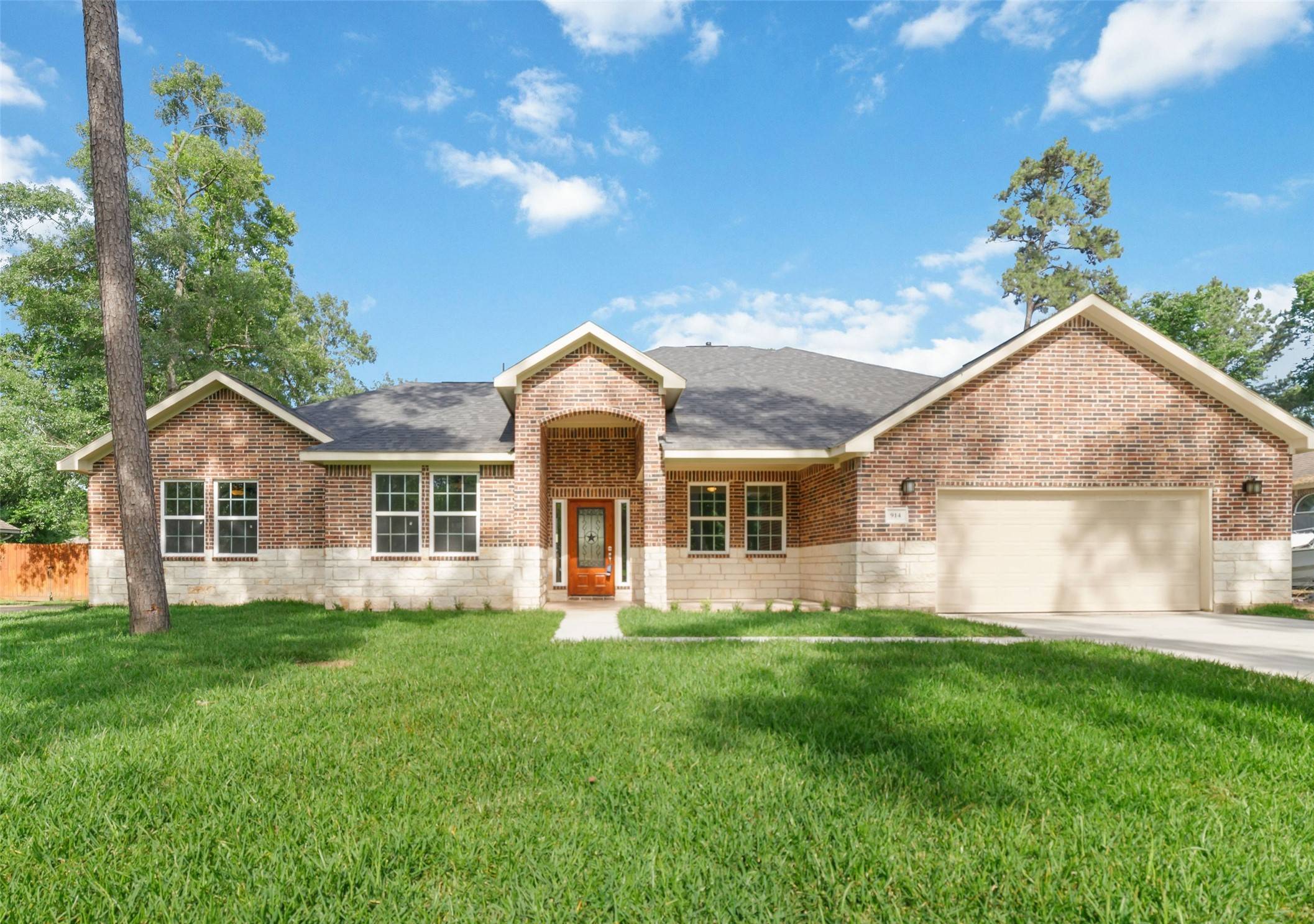 Magnolia, TX 77354,914 Box Elder DR