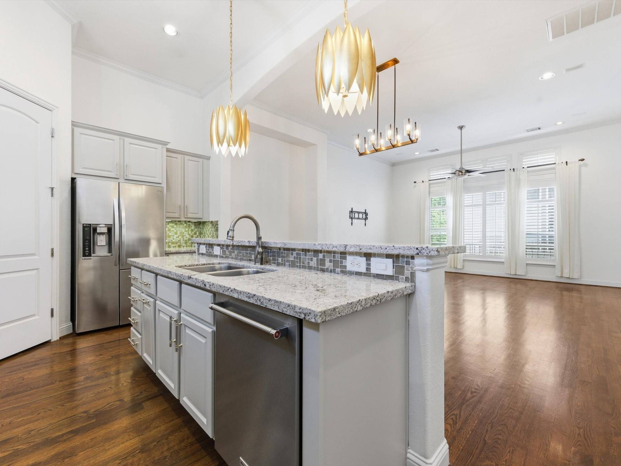 Houston, TX 77007,6109 Stillman ST