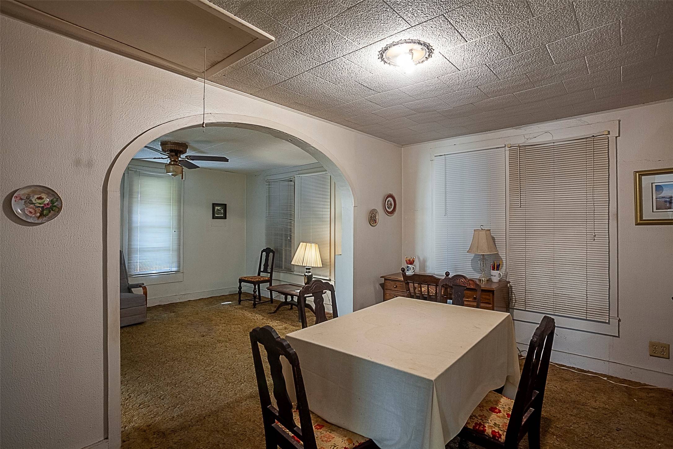Port Neches, TX 77651,2125 14th ST