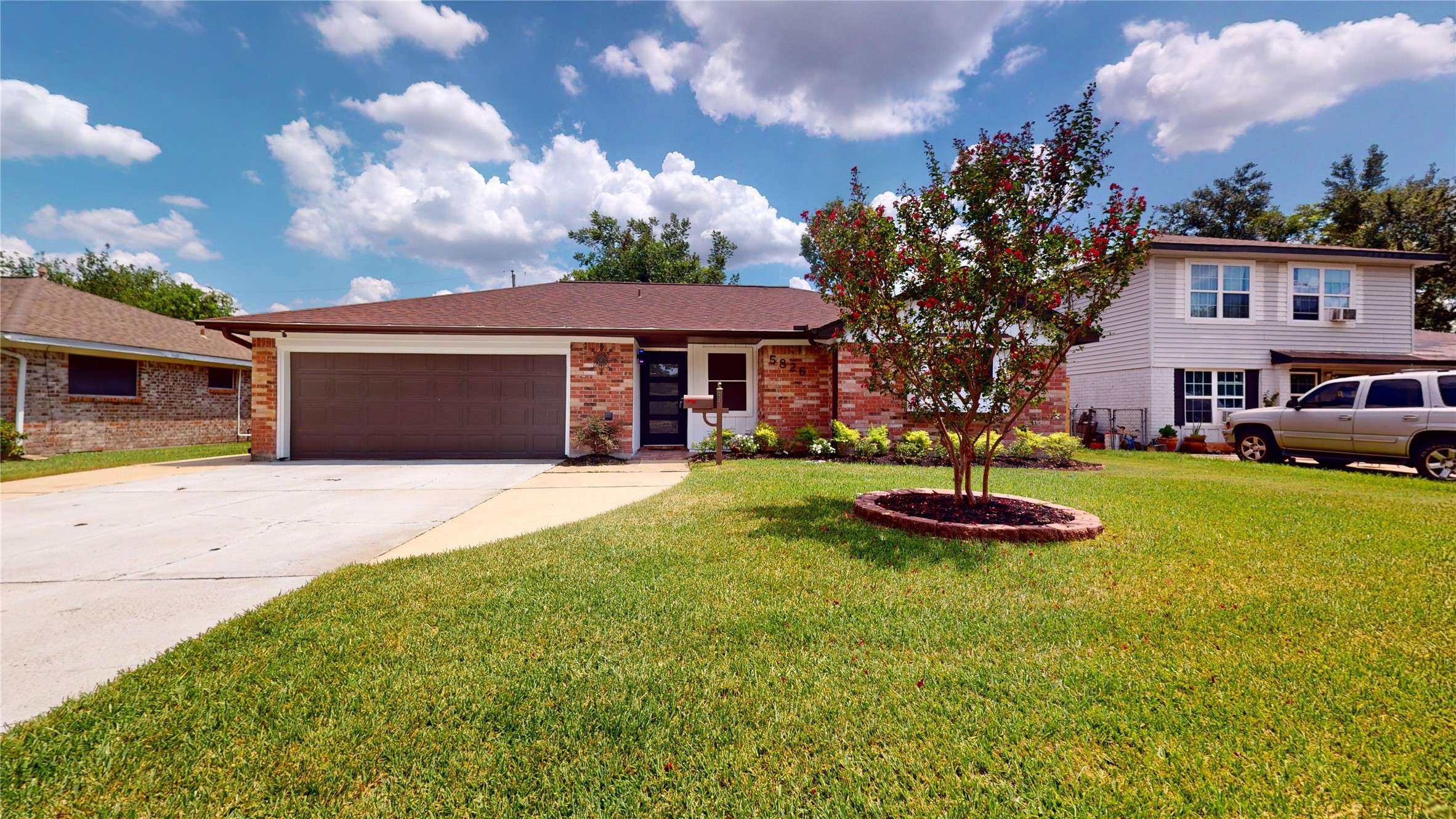 Houston, TX 77092,5826 Shurmard DR