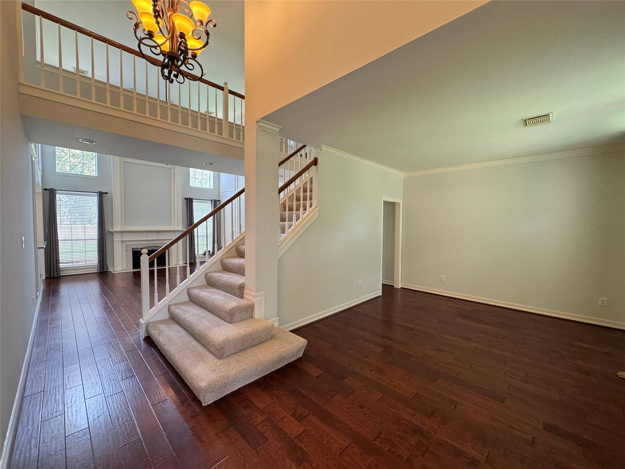 Sugar Land, TX 77479,4907 Manchester CT