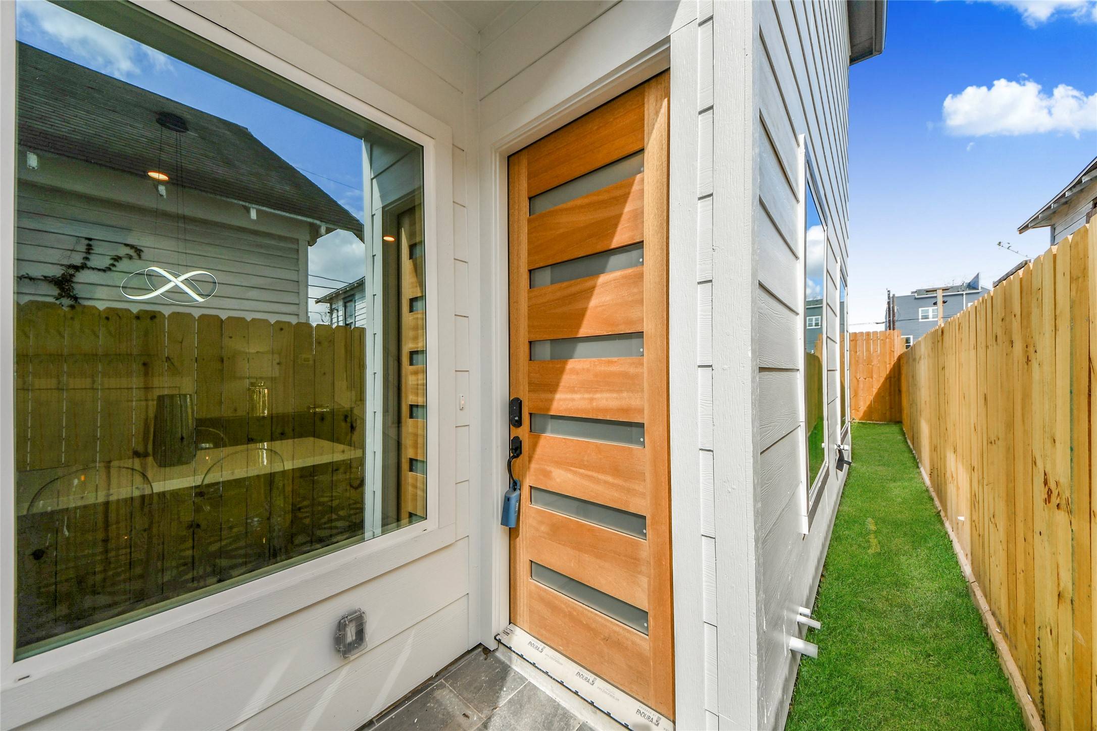Houston, TX 77004,3033 Dennis ST