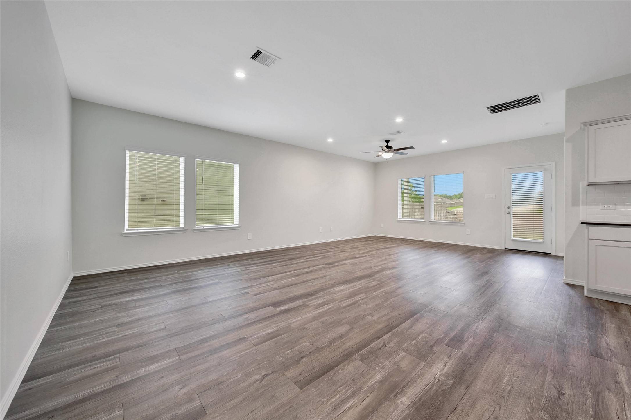 Willis, TX 77318,11840 Summertime DR