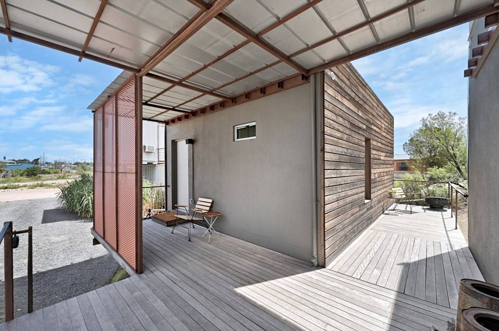Marfa, TX 79843,409 Waco St