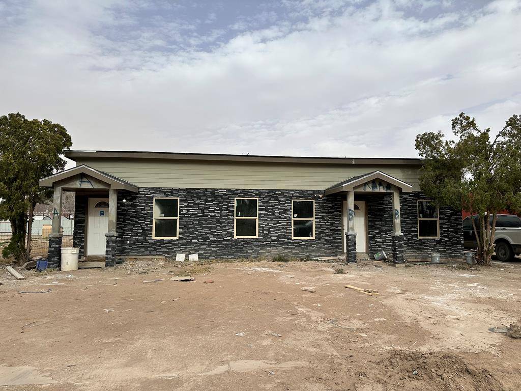 Pecos, TX 79772,512 Hackberry St