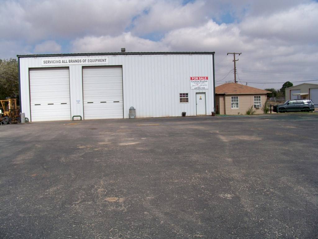 Andrews, TX 79714,1504 Broadway