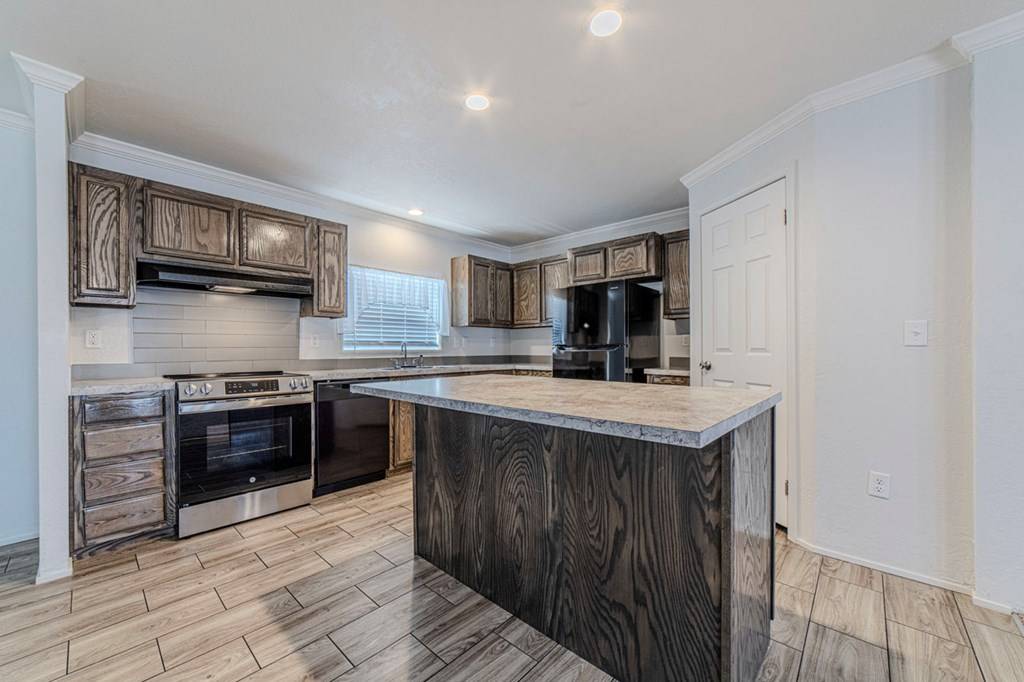 Seminole, TX 79360,352 PR 400J
