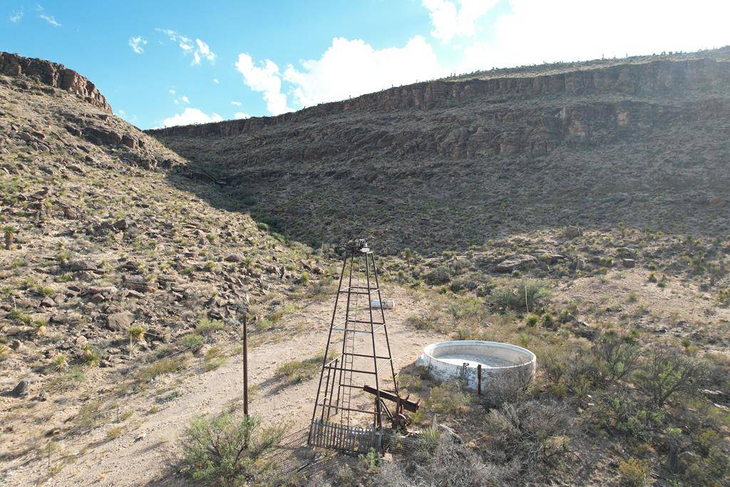 Sierra Blanca, TX 78951,8 Anna Rd