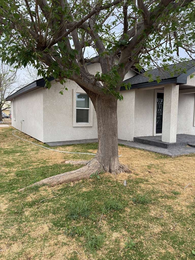 Crane, TX 79731,1104 Mary St