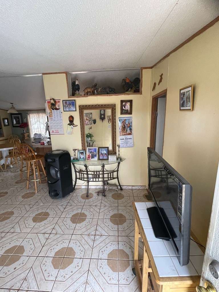 Andrews, TX 79714,555 1400