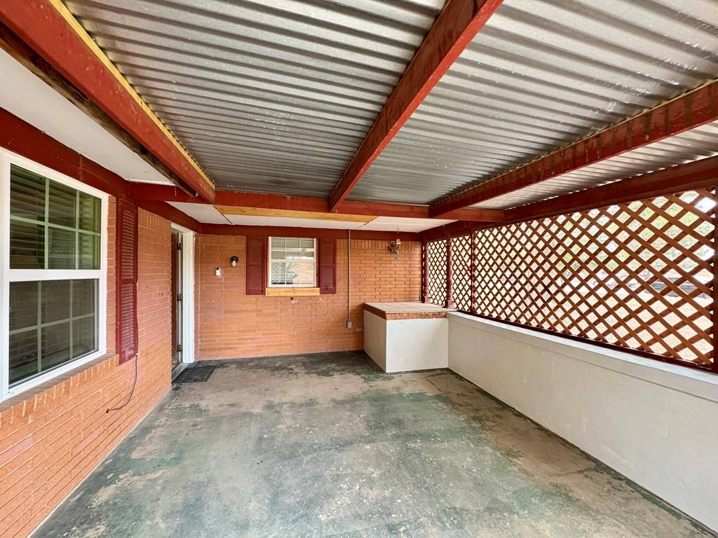 Alpine, TX 79830,503 Hendryx