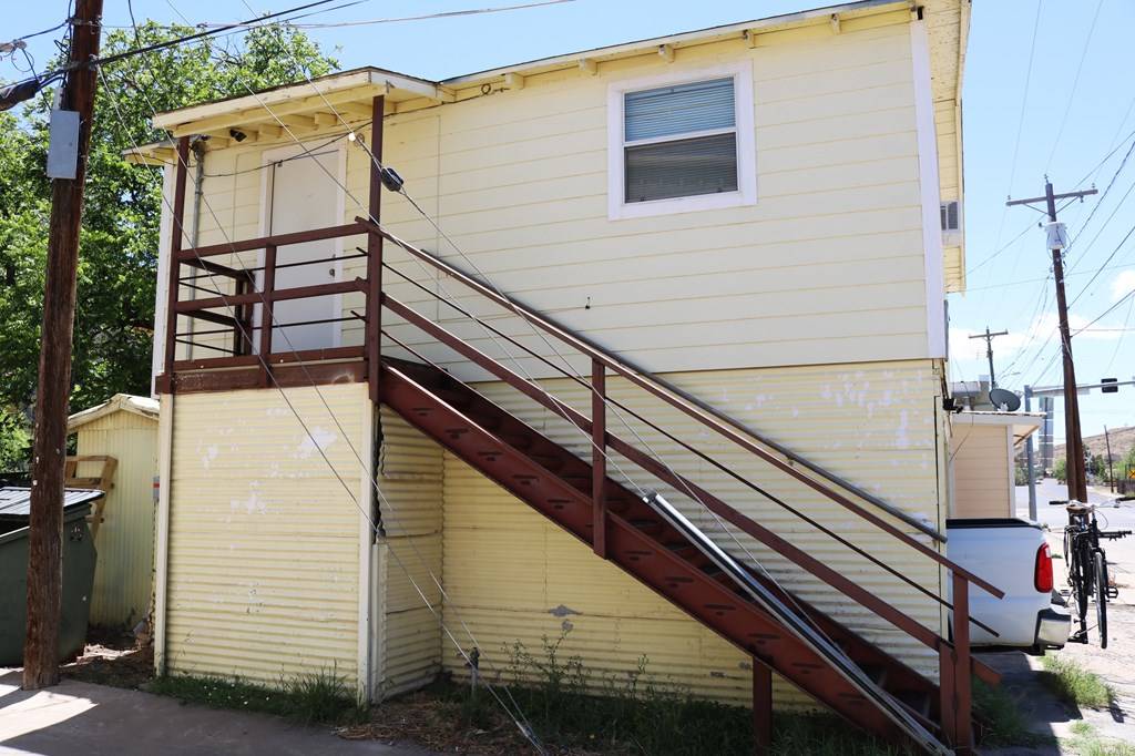 Alpine, TX 79830,805 Holland Avenue
