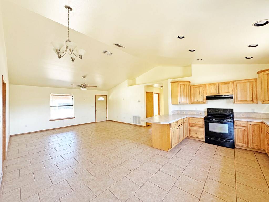 Alpine, TX 79830,1106 Eagle Pass