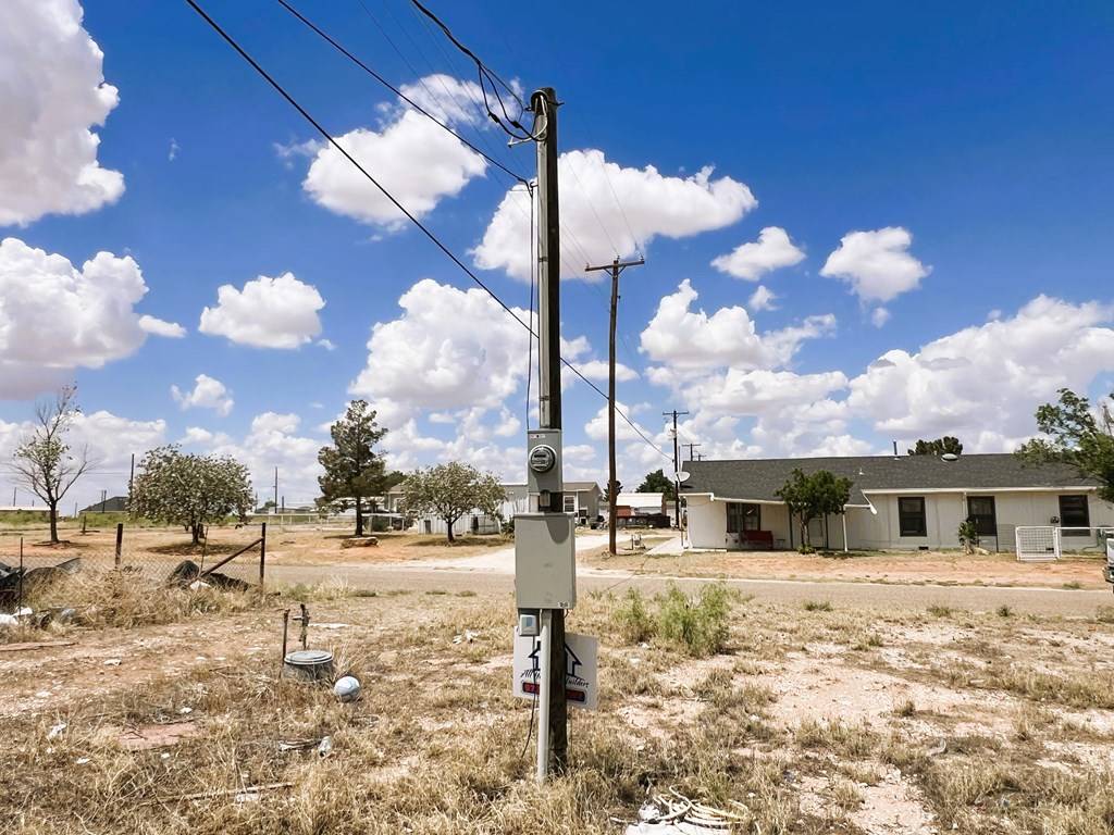 Goldsmith, TX 79741,621 Midland St