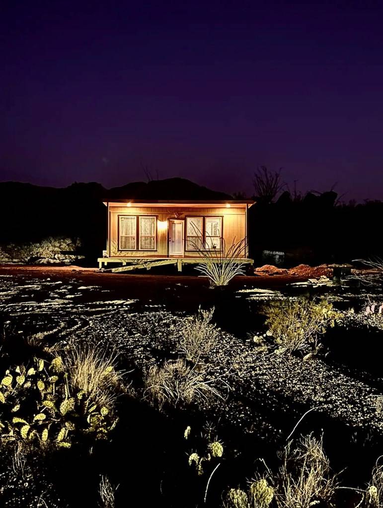Terlingua, TX 79852,52990 Hwy 118