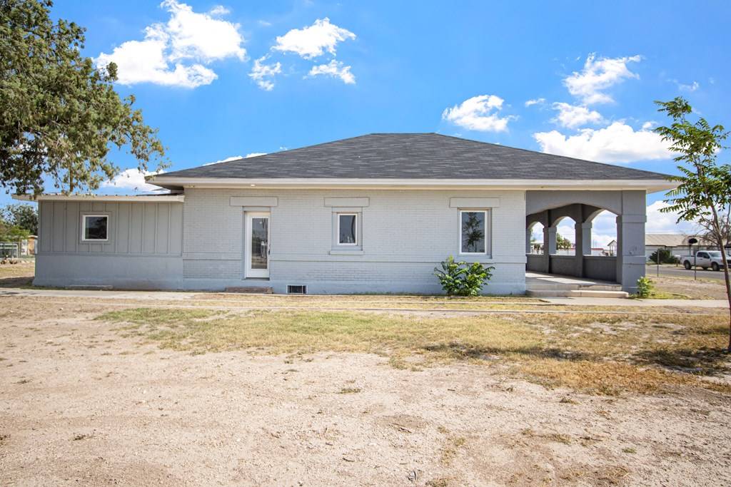 Fort Stockton, TX 79735,803 Young