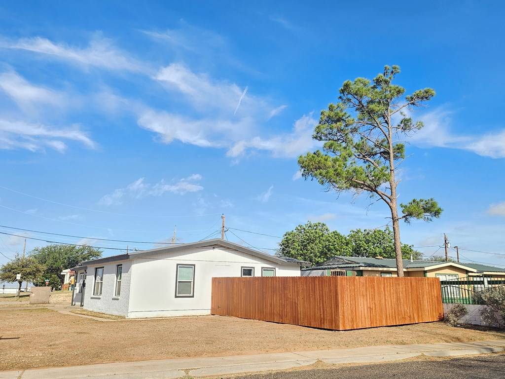 Odessa, TX 79762,307 45th St