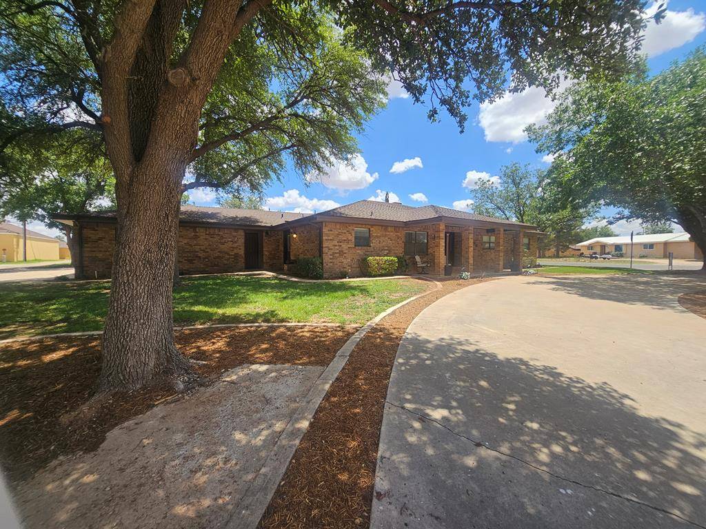 Andrews, TX 79714,810 Ave F