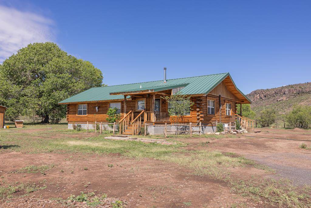 Fort Davis, TX 79734,43169 State Highway 17