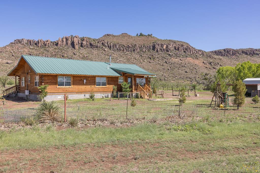 Fort Davis, TX 79734,43169 State Highway 17