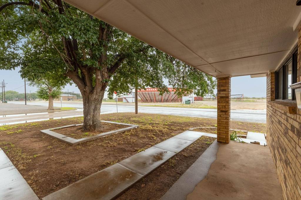Denver City, TX 79323,1420 Ave C