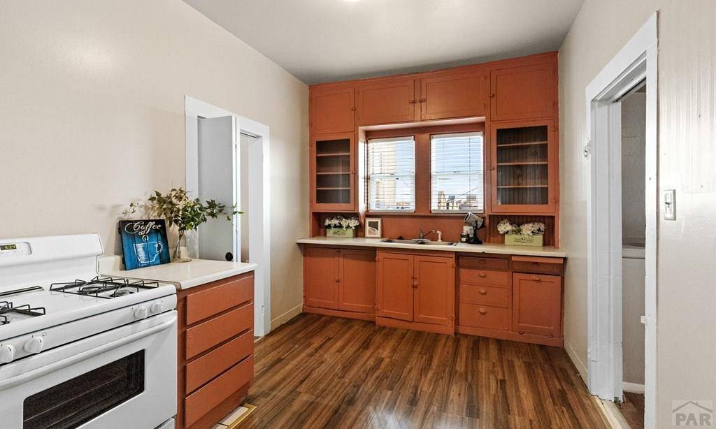 Pueblo, CO 81003,824 11th St
