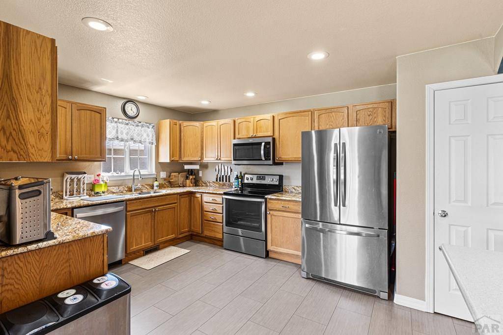Pueblo, CO 81001,2143 Teal Court