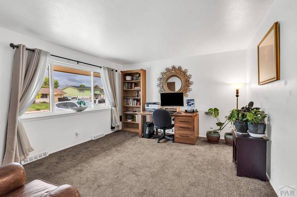 Pueblo, CO 81005,3729 Canterbury Lane