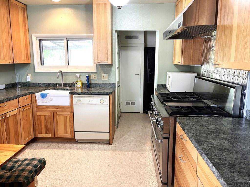 Pueblo, CO 81005,637 Collins Ave