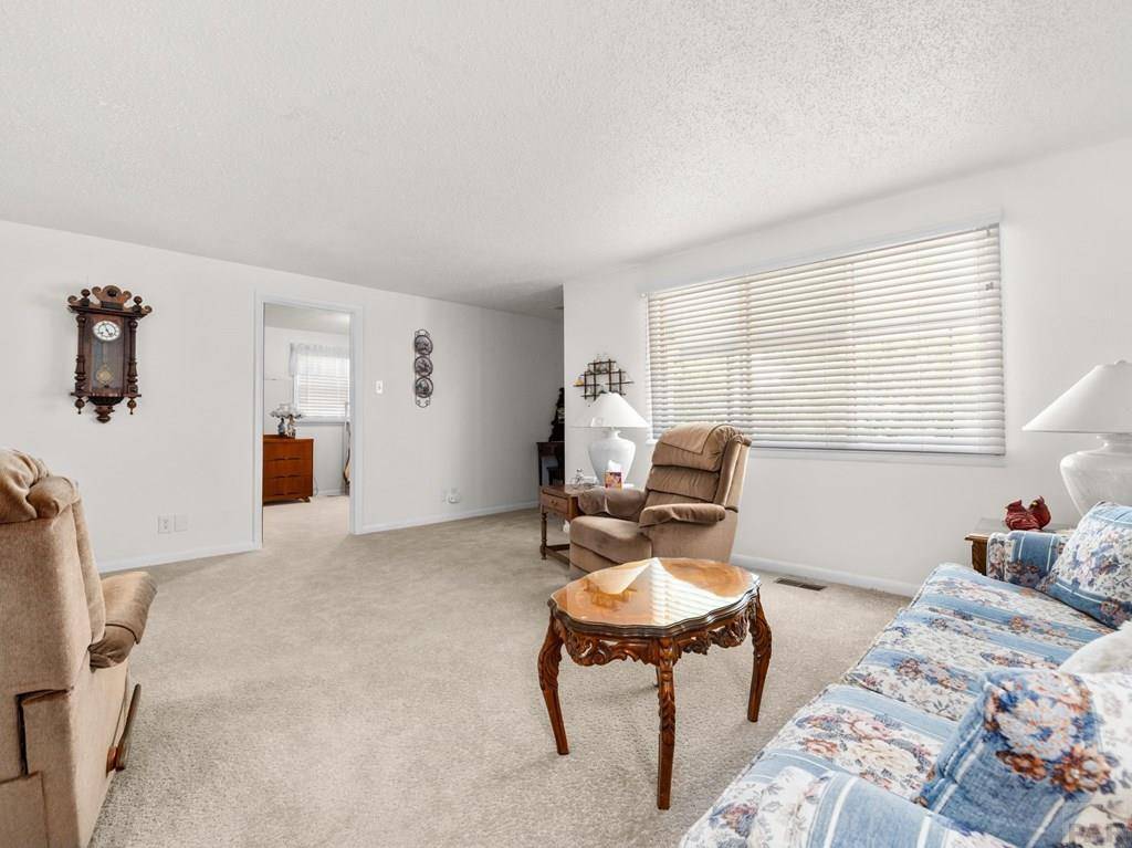 Pueblo, CO 81005,605 Cherry Lane