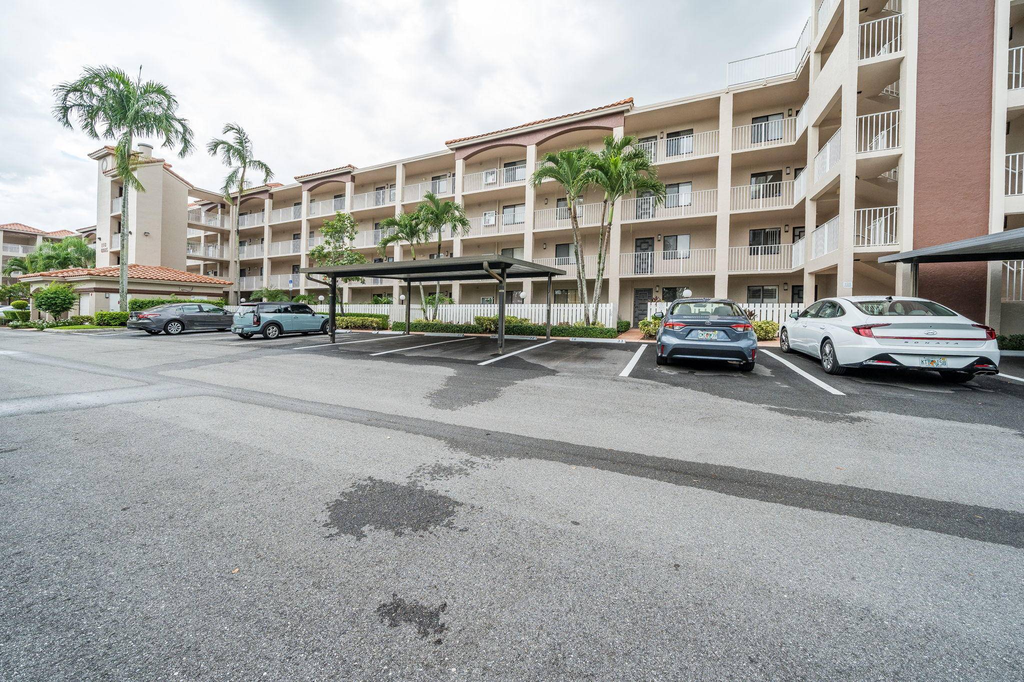 Delray Beach, FL 33484,6093 Pointe Regal CIR 203