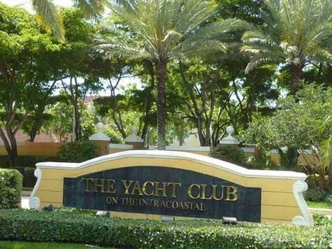 Hypoluxo, FL 33462,135 Yacht Club WAY 110