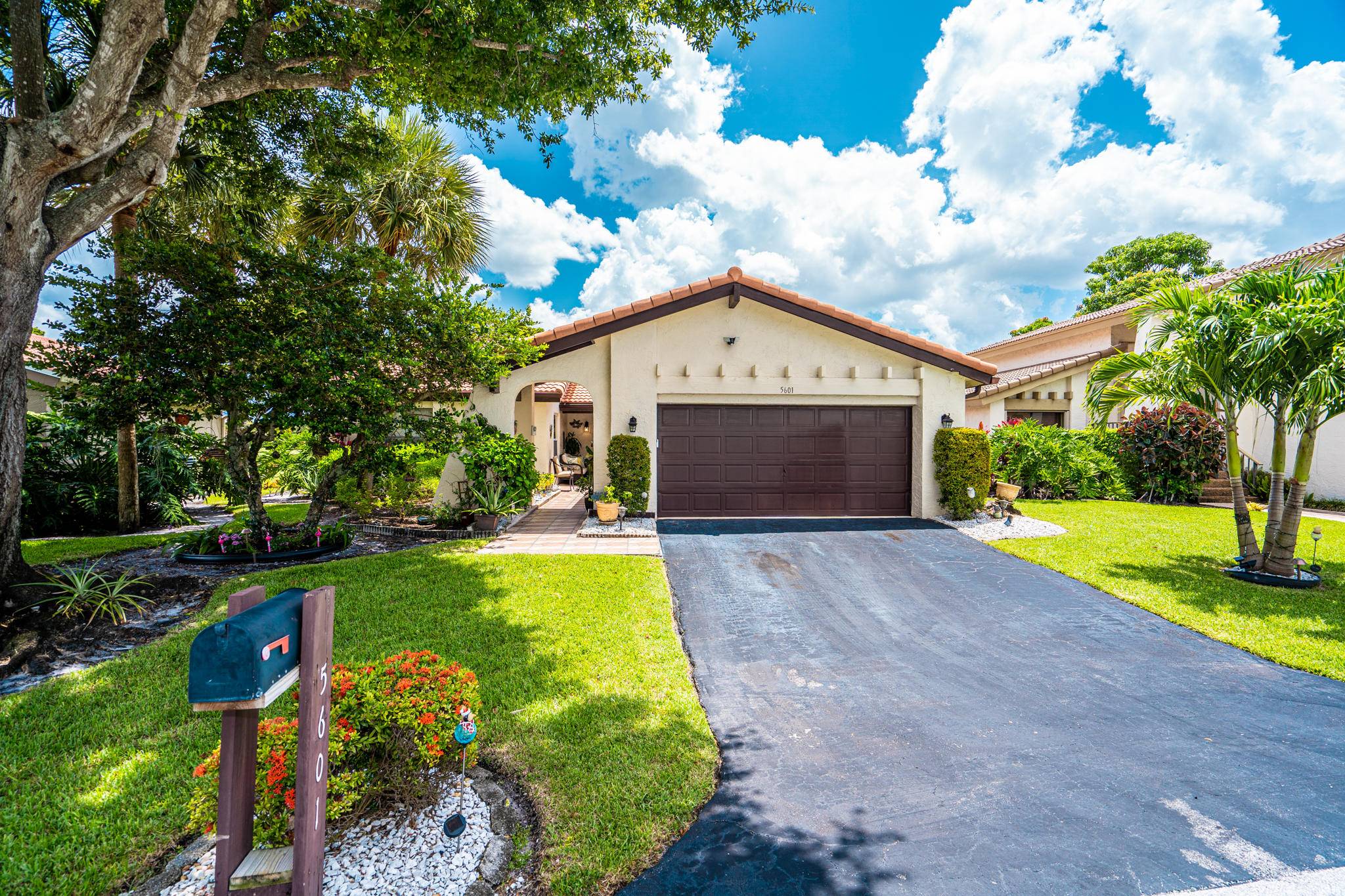 Boynton Beach, FL 33437,5601 Lakeview Mews DR