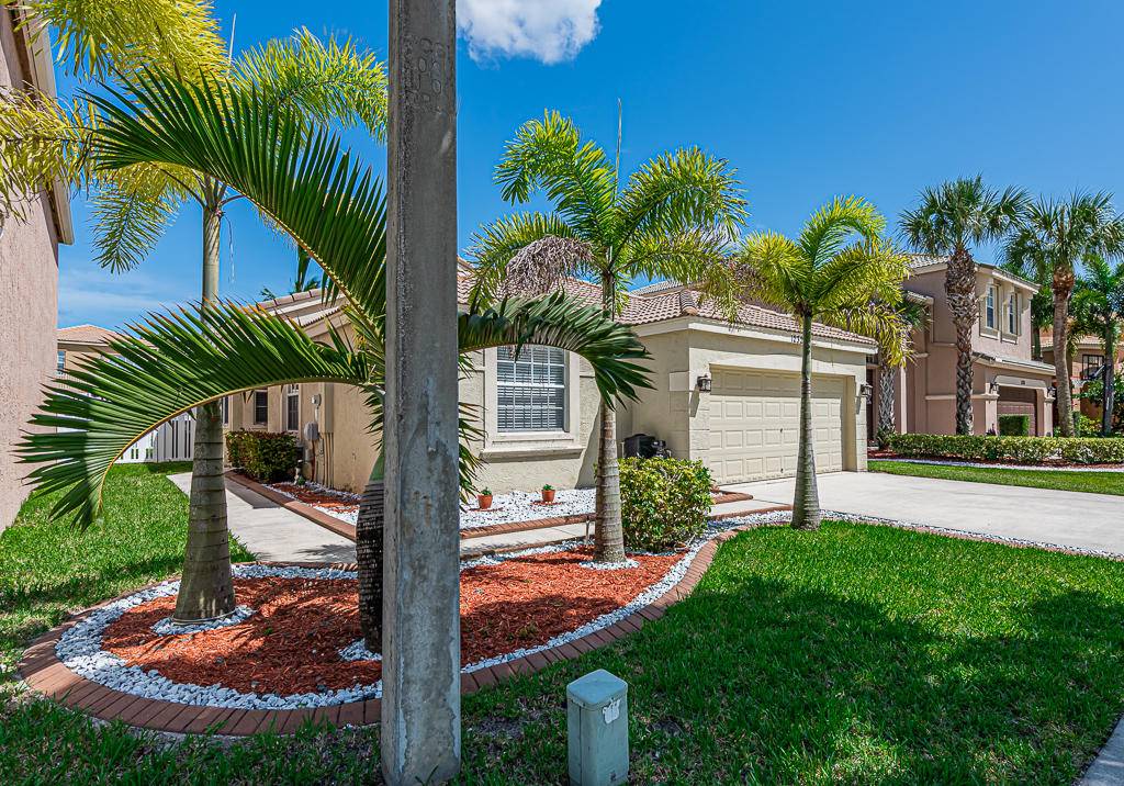 Royal Palm Beach, FL 33411,1232 Oakwater DR