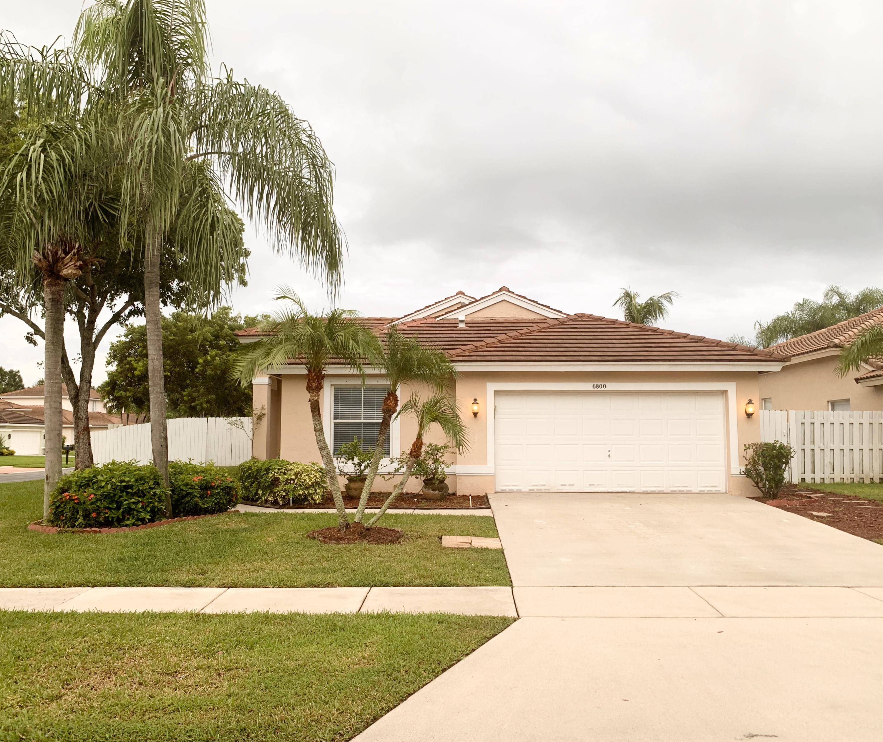 Lake Worth, FL 33463,6800 Las Colinas LN