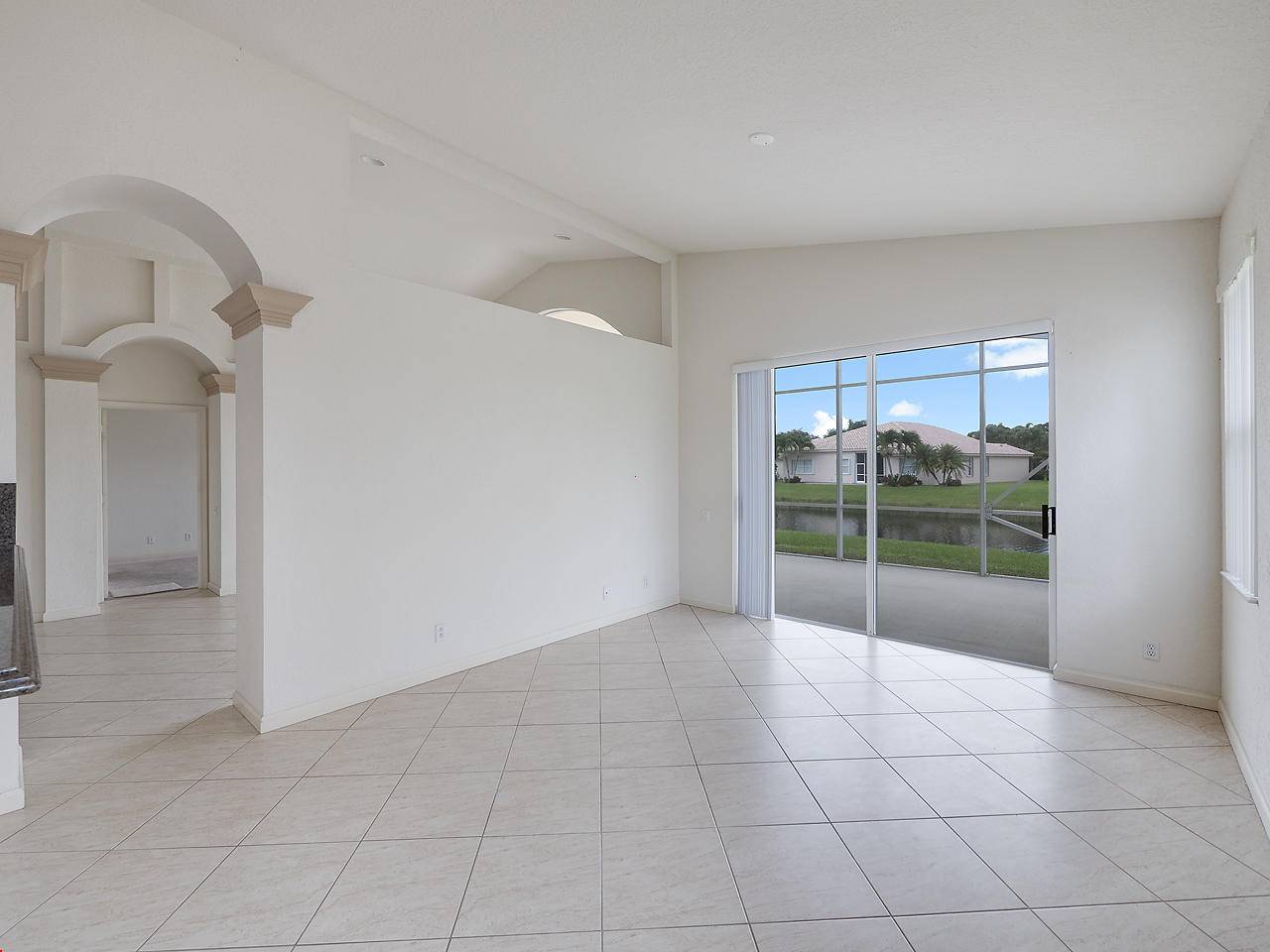 Port Saint Lucie, FL 34986,347 NW Sunview WAY