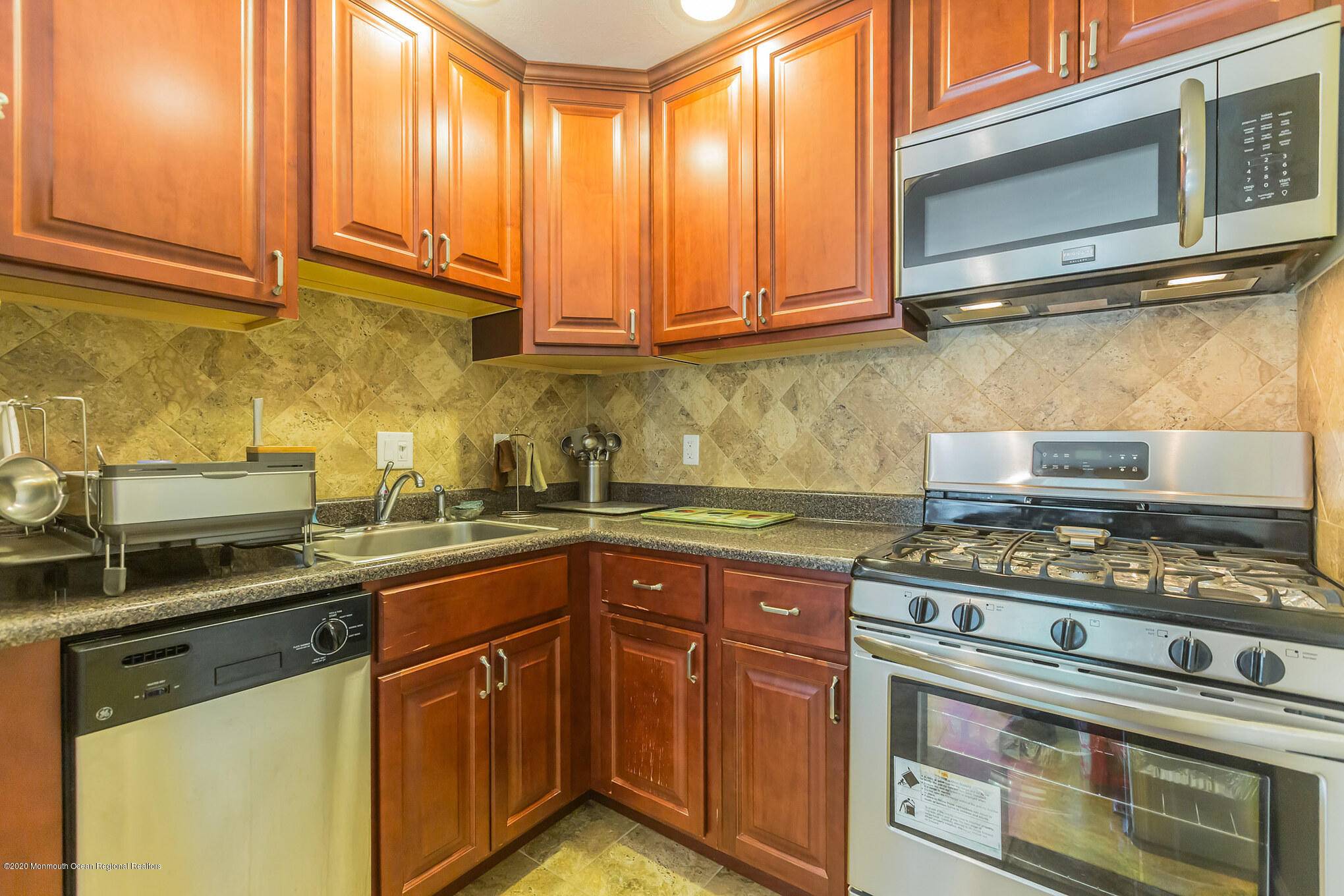 Aberdeen, NJ 07747,12 Atlantic AVE  #B026